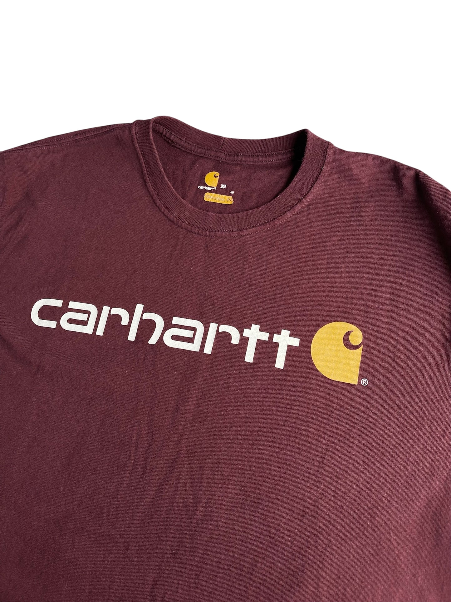 【carhartt】ロゴ入り紫Tシャツ