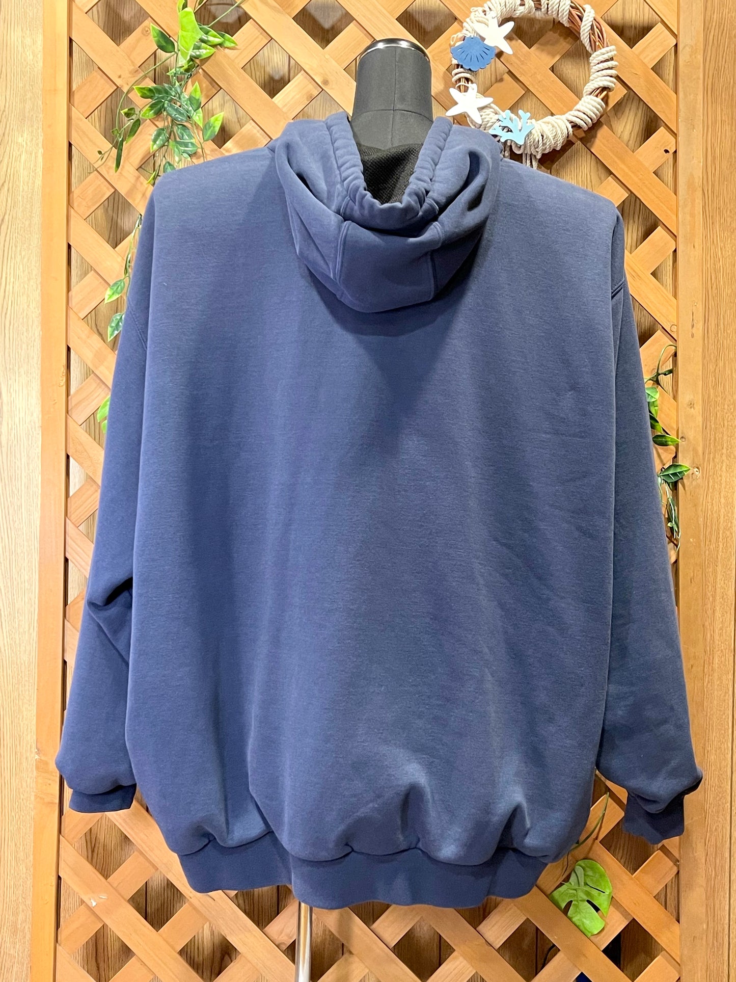 【carhartt】青のフルジップパーカー