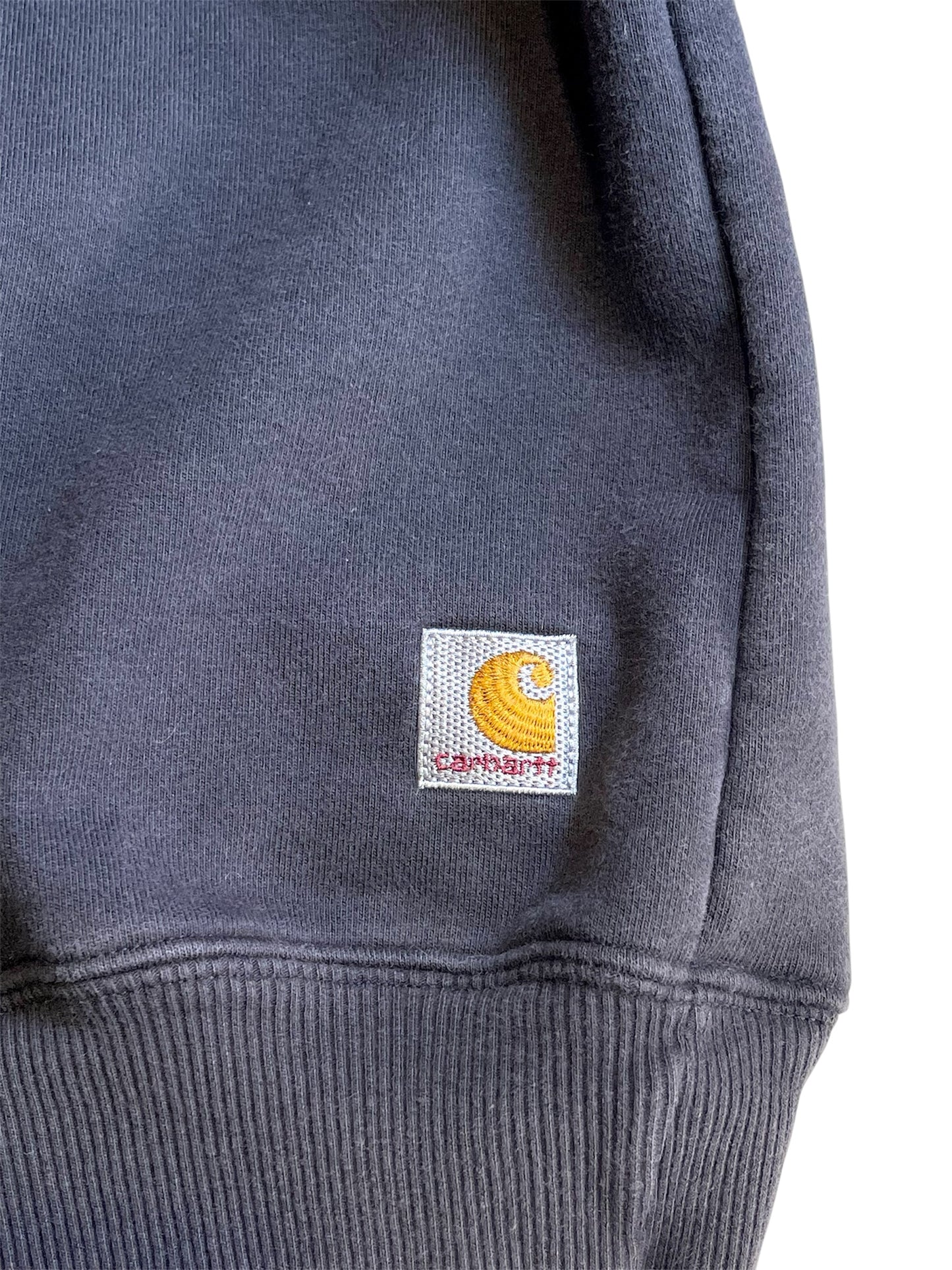 【carhartt】（刺繍ロゴ）黒の無地クルーネックスウェット