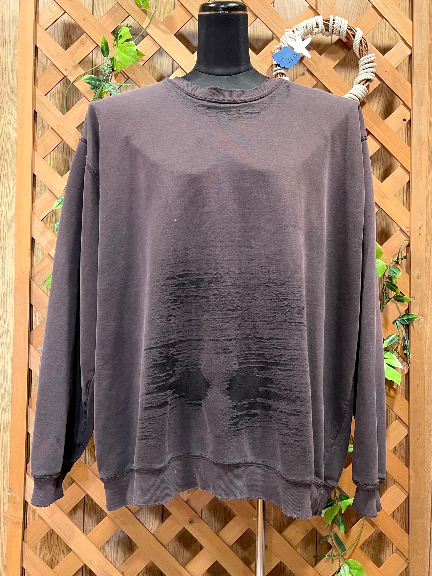 【carhartt】（3XL）（刺繡ロゴ）クラッシュボロのクルーネックスウェット