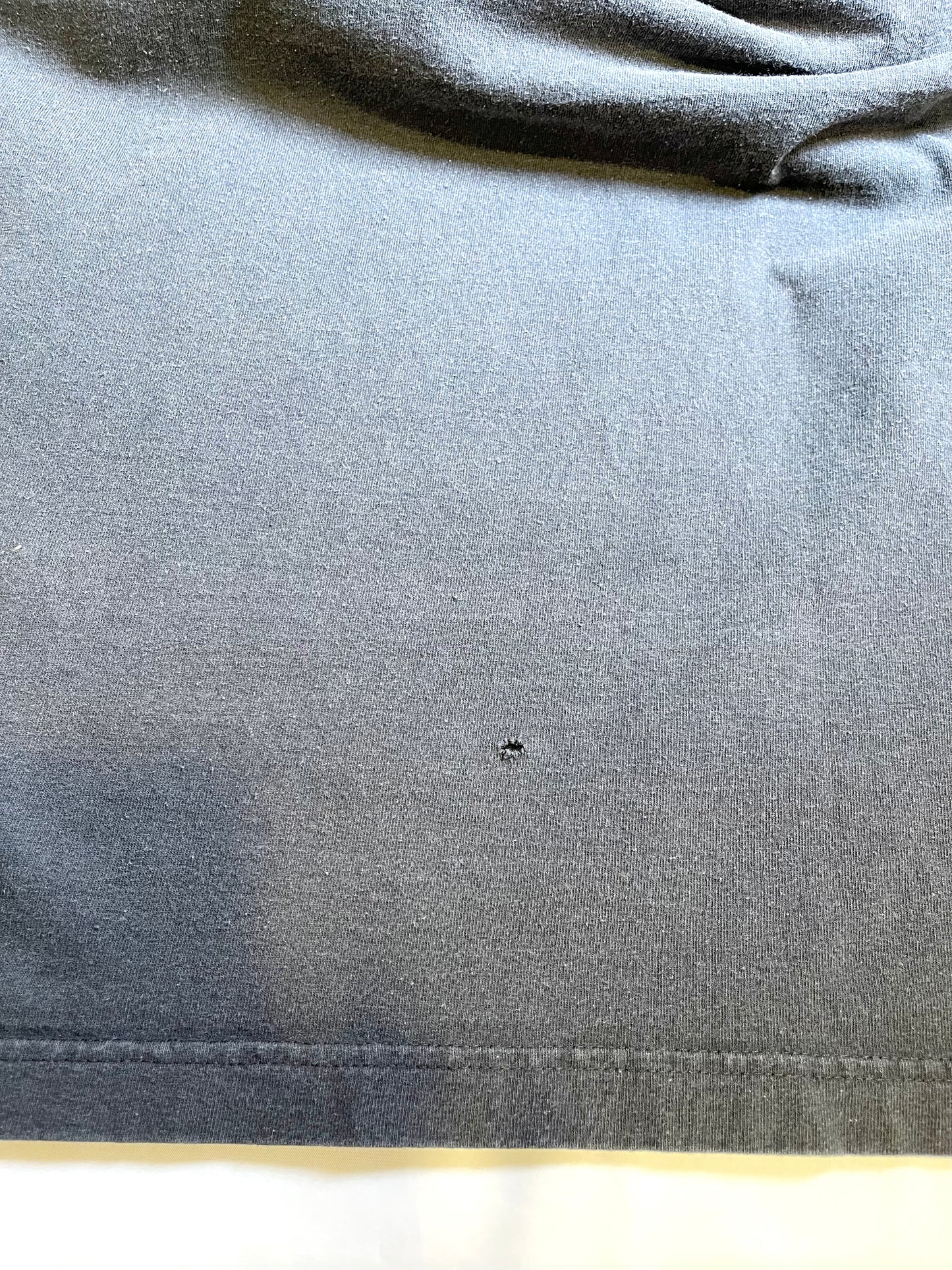 【carhartt】黒のヘンリーネックTシャツ