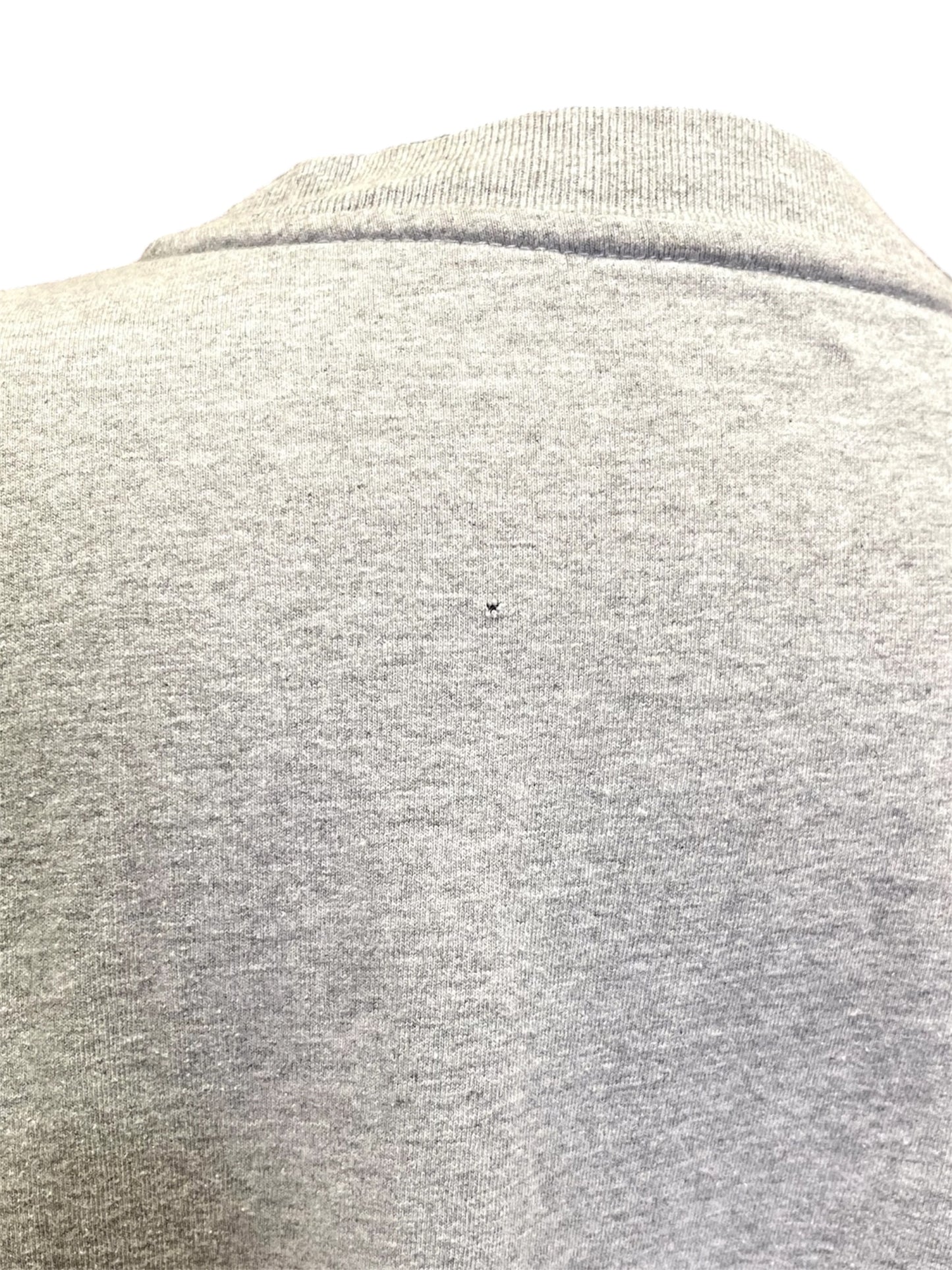 【carhartt】ヘザーグレーのヘンリーネックTシャツ