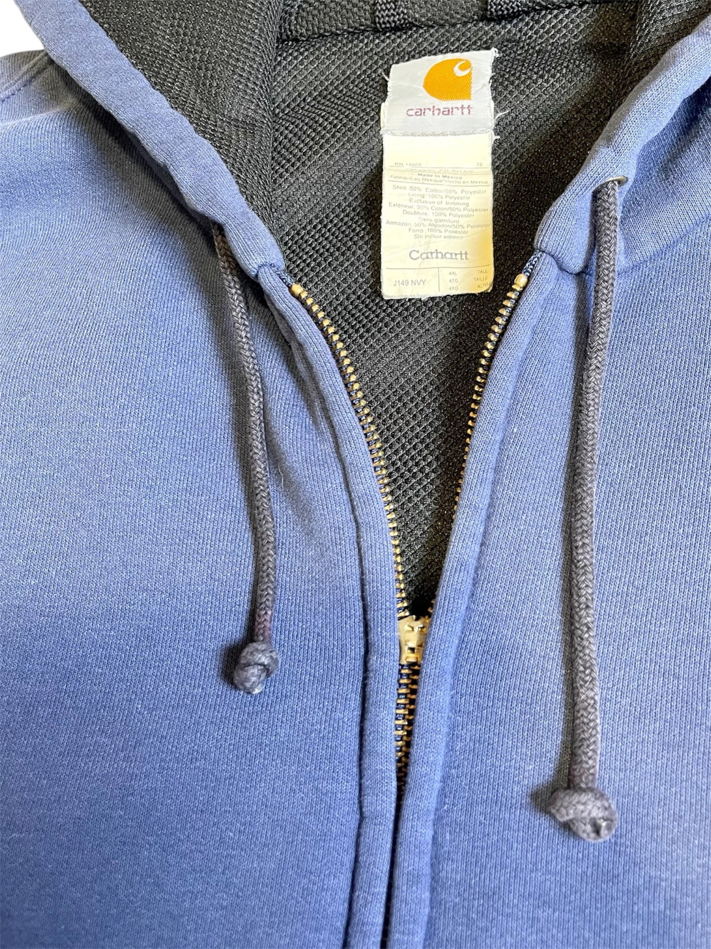 【carhartt】青のフルジップパーカー
