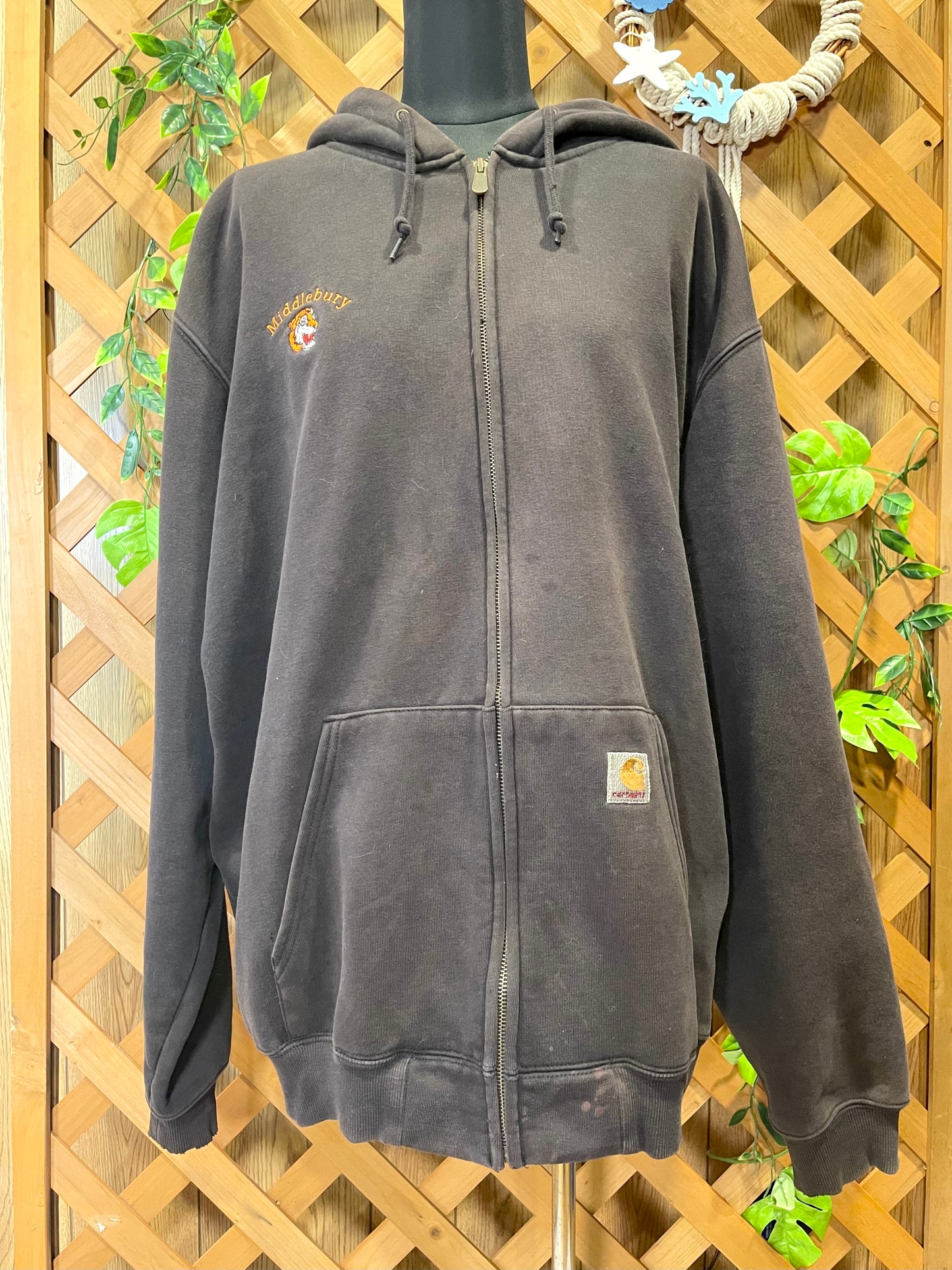 【carhartt】（刺繍ロゴ）ミドルベリータイガーのフルジップパーカー