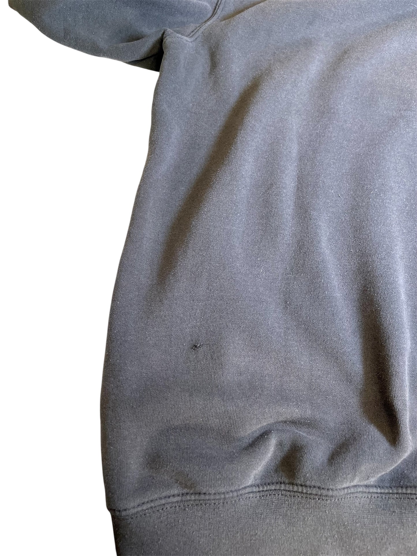 【carhartt】グレーのロゴスリーブ・プルオーバーパーカー