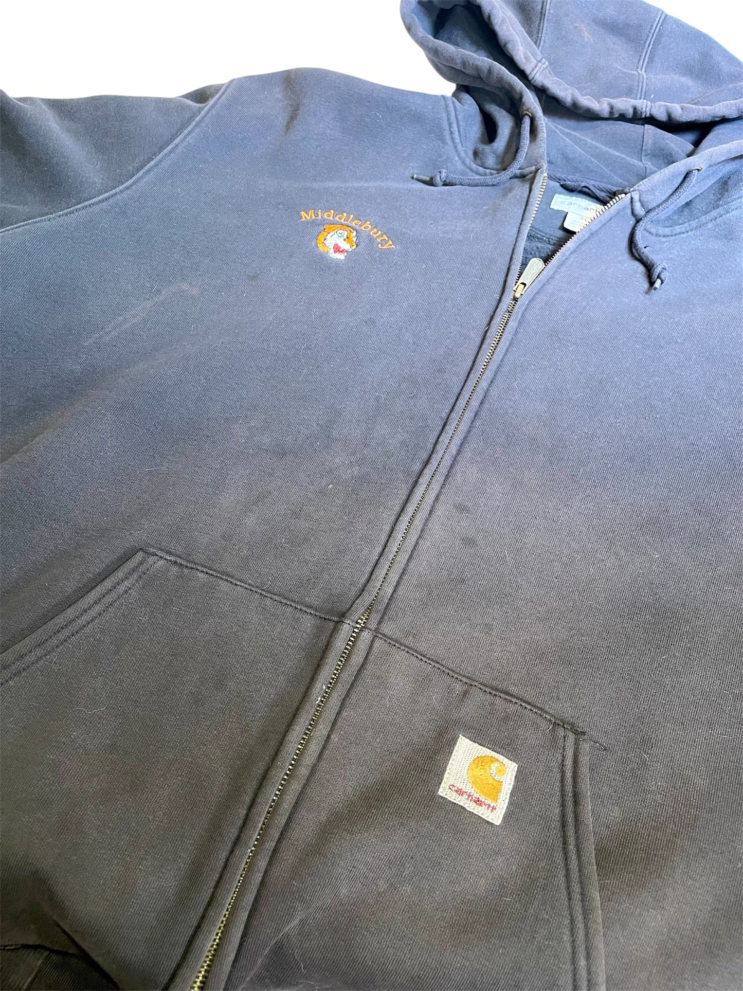 【carhartt】（刺繍ロゴ）ミドルベリータイガーのフルジップパーカー