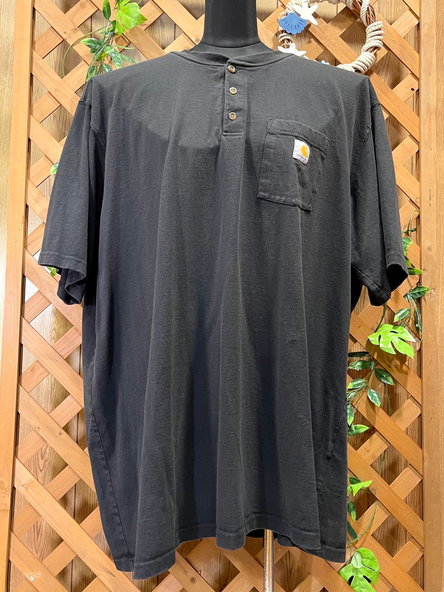 【carhartt】（3XL）黒のヘンリーネックTシャツ