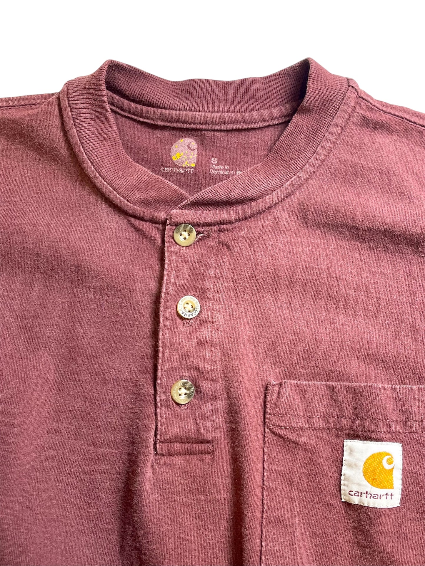 【carhartt】バーガンディのヘンリーネックTシャツ