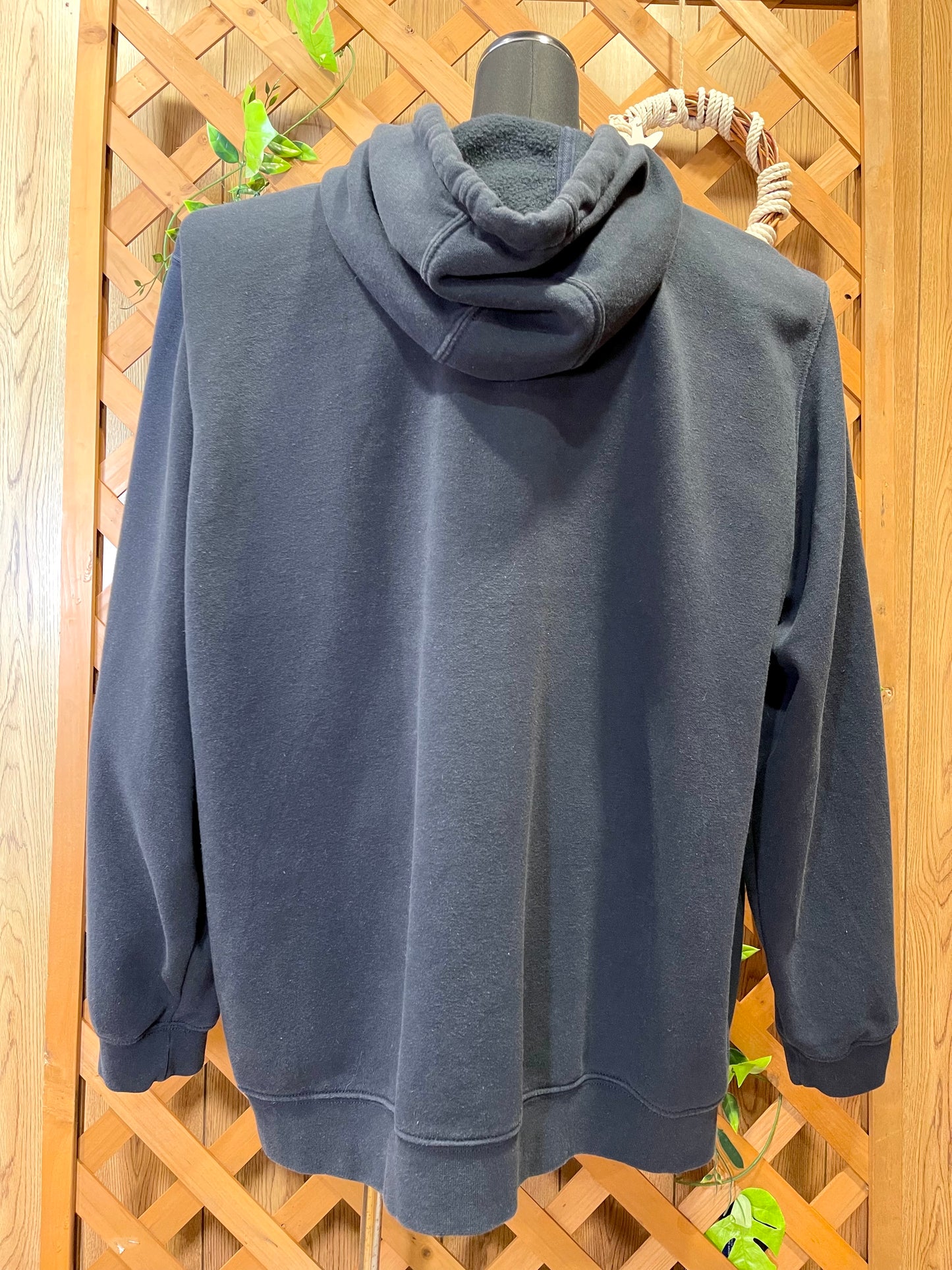 【carhartt】（2XL）ネイビーのプルオーバーパーカー