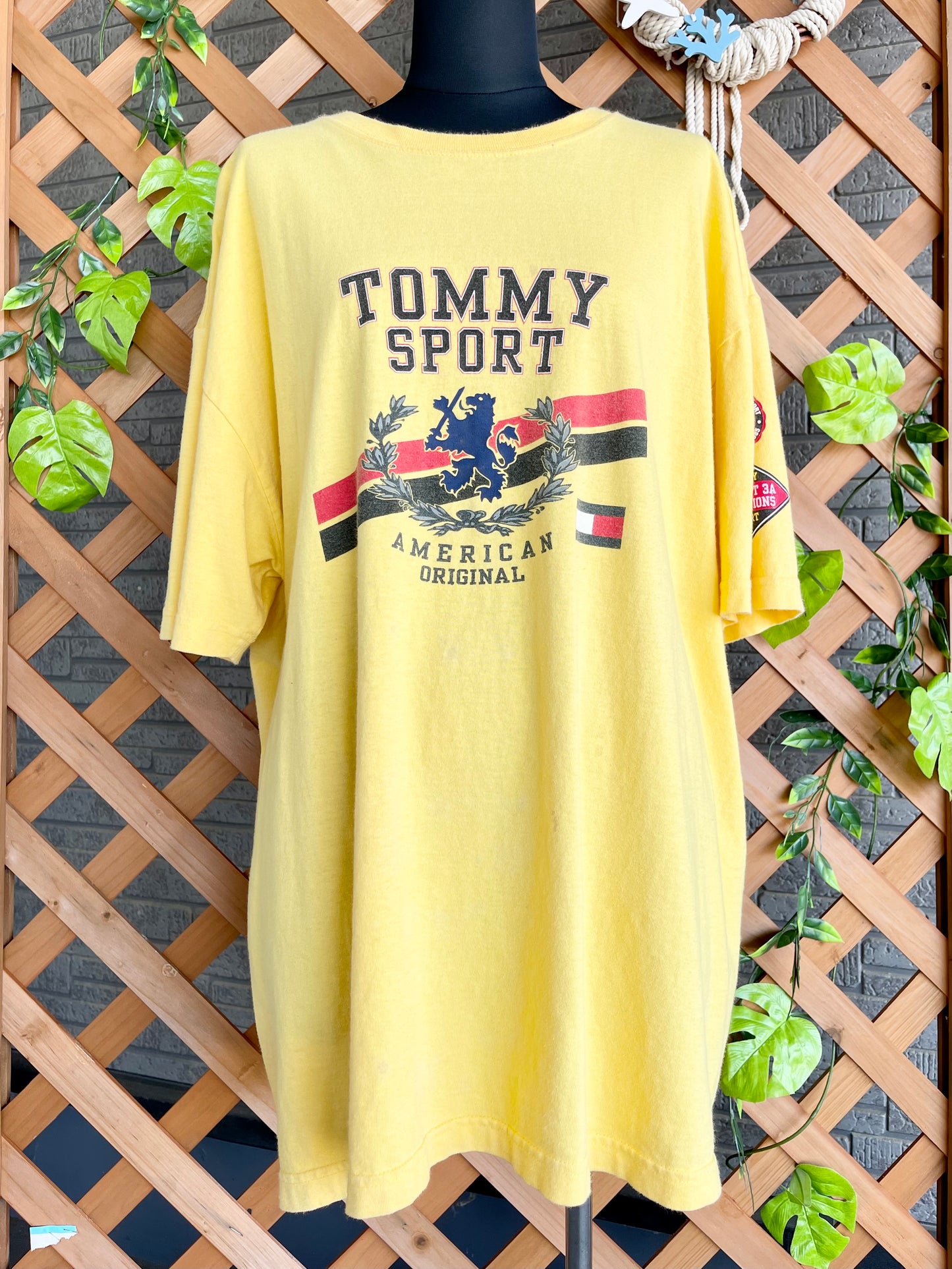【TOMMY JEANS】（フラッグロゴ）TOMMY SPORT Tシャツ　イエロー