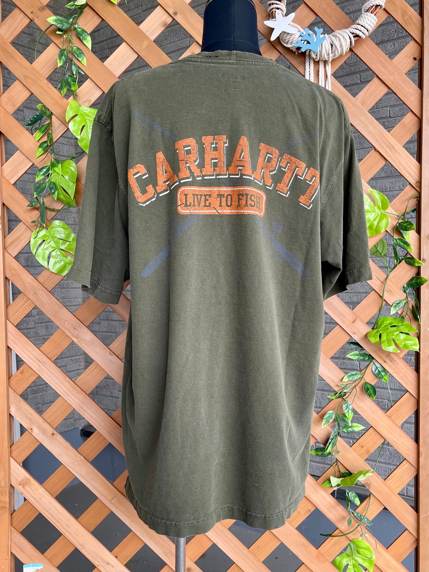 【carhartt】モスグリーンTシャツ