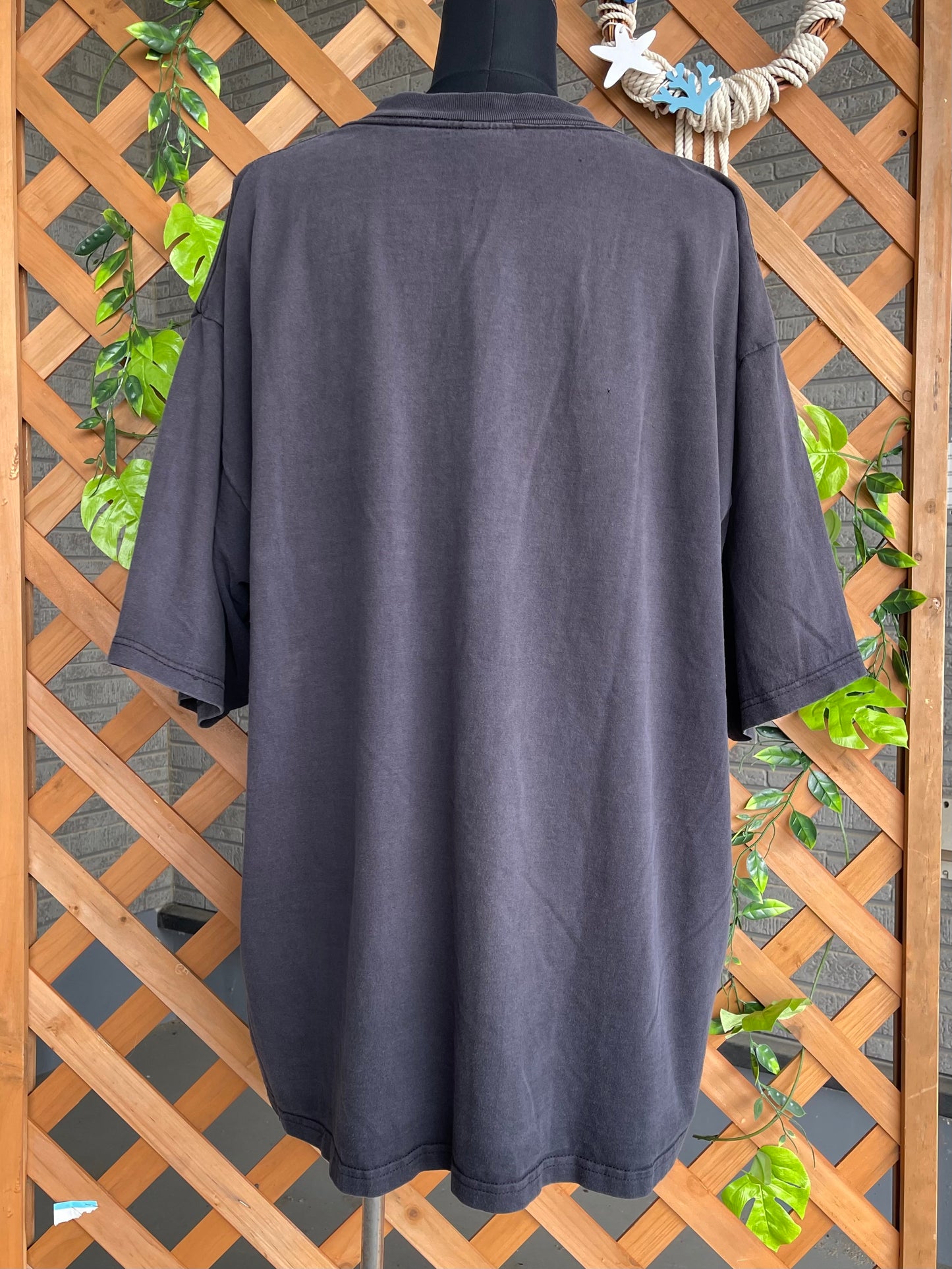 【carhartt】ポケット付き黒Tシャツ