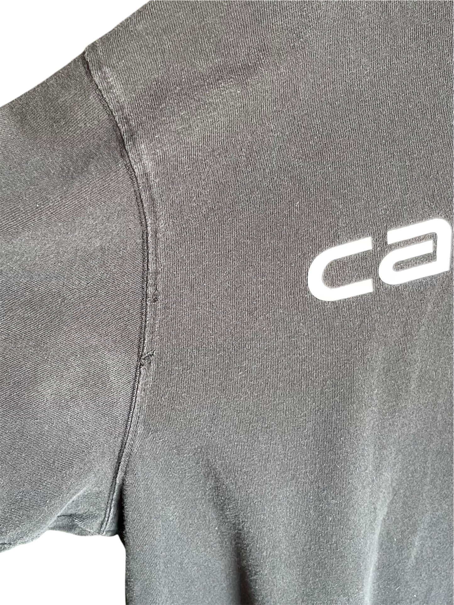 【carhartt】ロゴ入りブッラクTシャツ
